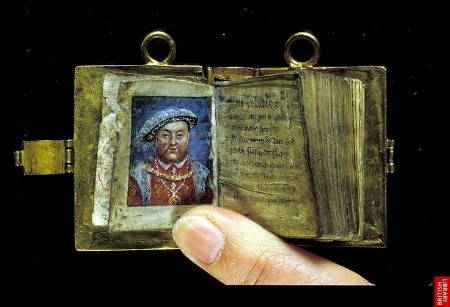 Small-girdle-book-that-may-be-of-the-type-of-tablet-Margaret-mentions-in-her-will.-©-British-Library
