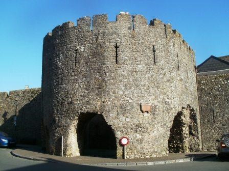 Tenby-town-walls-by-Tom-Read