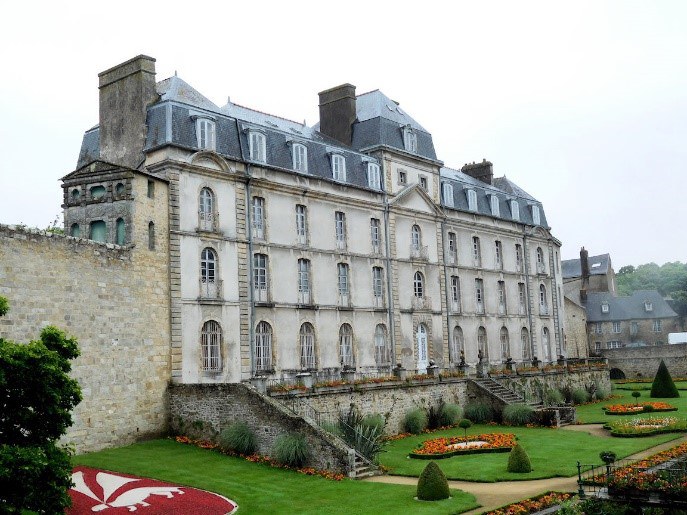 Château De L’ Hermine In Vannes