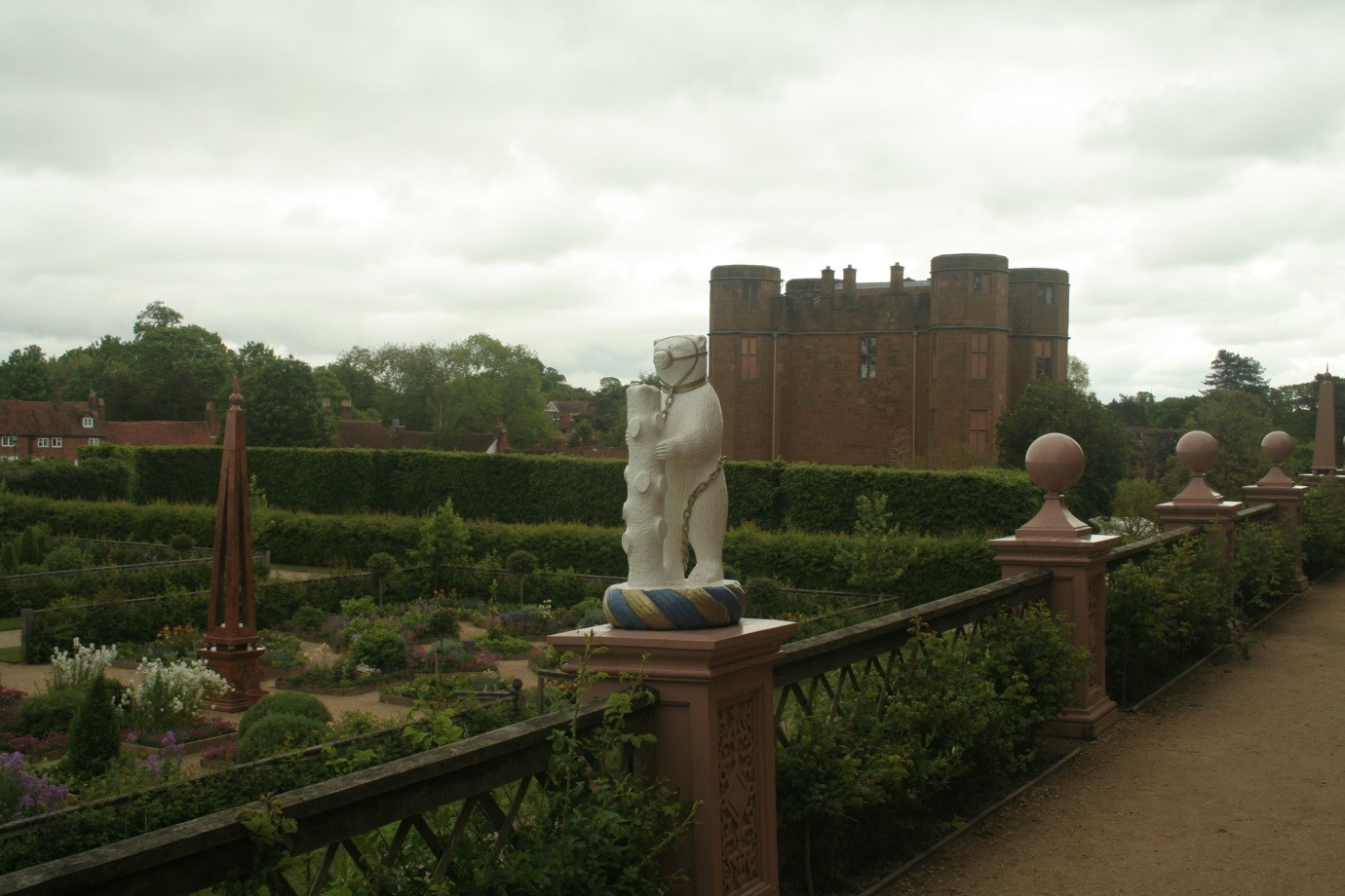 The-Bear-and-Ragged-Staff-of-Warwick