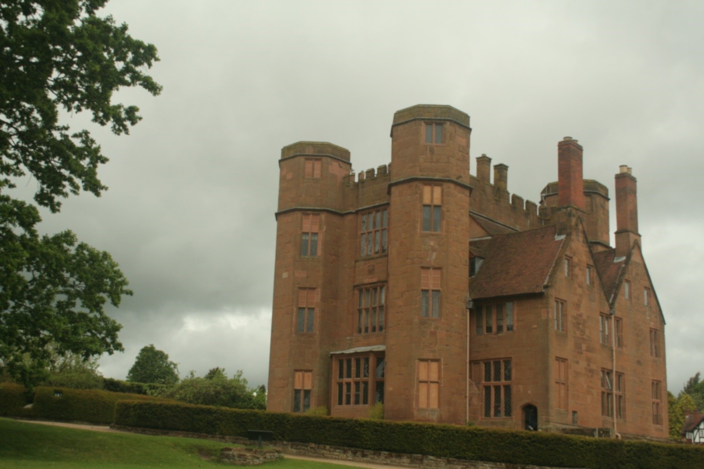 The-Gatehouse-–-built-1570s