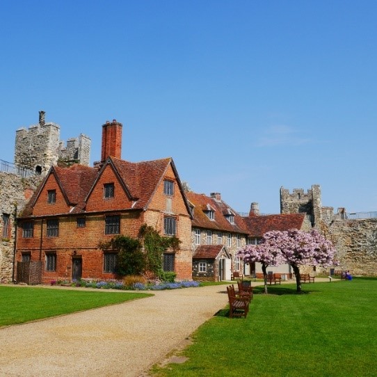 The-Red-House-early-alms-house-inside-Framlingham-Castle-walls-©-Tudor-Times-Ltd-2016