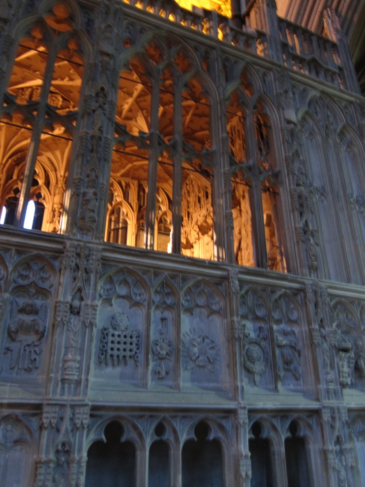 The-chantry-of-Arthur-Prince-of-Wales-1486-1502-Note-the-Beaufort-Portcullis-the-Tudor-Rose-and-the-Garter.-©-Tudor-Times-2015