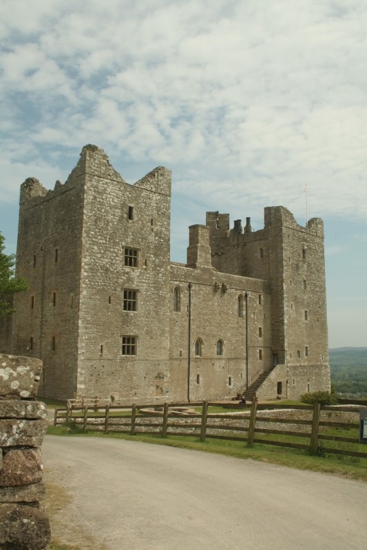 The-west-curtain-of-Bolton-Castle.-©-Tudor-Times-2015